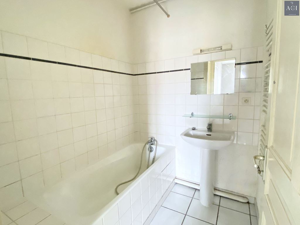 Appartement T2 VALS LES BAINS (07600) Agence Centrale Immo' title= 'Appartement T2 VALS LES BAINS (07600) Agence Centrale Immo