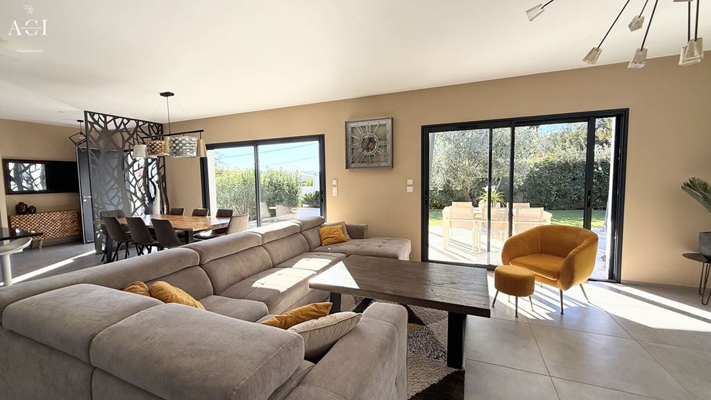 Maison d'architecte VALLON PONT D'ARC (07150) Agence Centrale Immo' title= 'Maison d'architecte VALLON PONT D'ARC (07150) Agence Centrale Immo